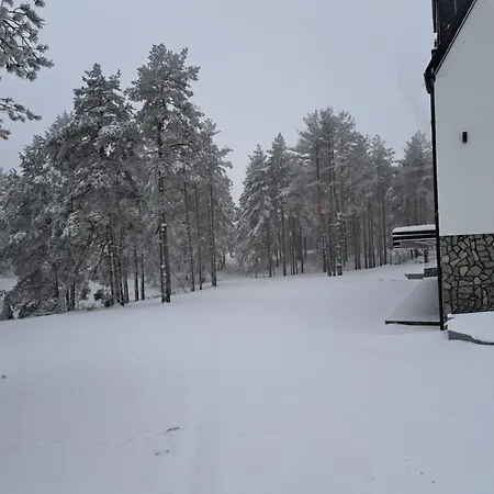 Zeleni Bor Διαμέρισμα